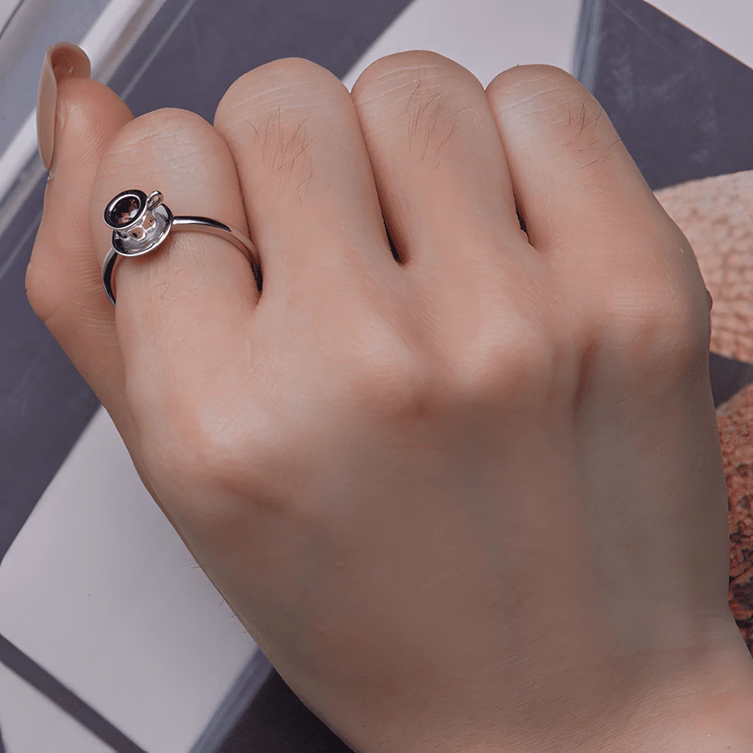 Anillo Taza de Café <myexti><span>Plata de Ley 925, chapada en oro blanco, con circonitas marrones - ajustable</span></myexti> - Imagen 5