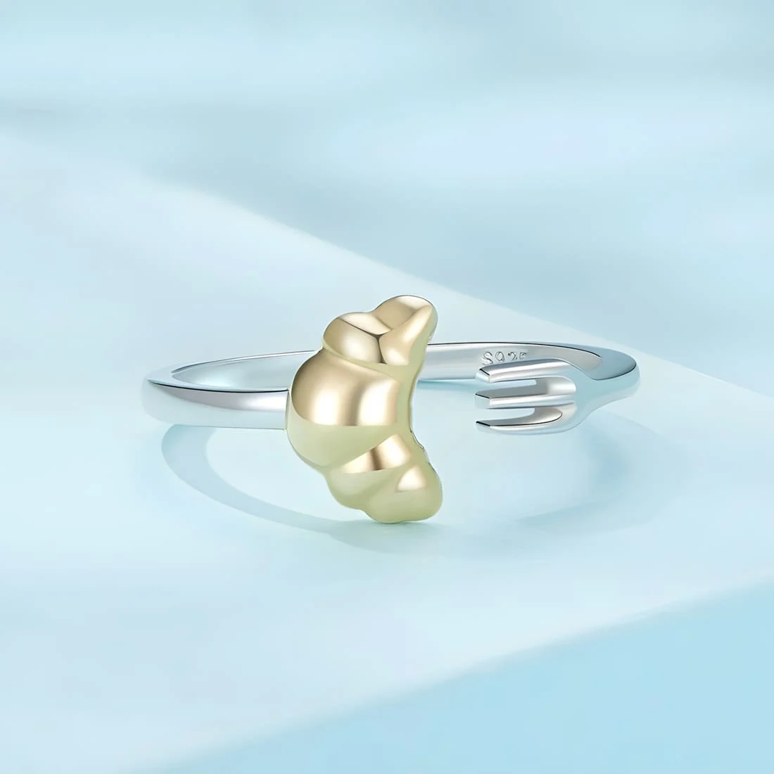 Anillo Croissant y Tenedor <myexti><span>Plata de Ley 925, chapada en oro blanco, con croissant chapado en oro amarillo - ajustable</span></myexti> - Imagen 4