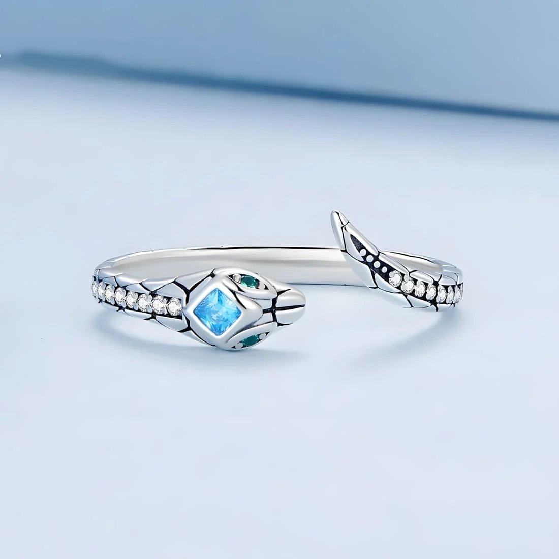 Anillo de Serpiente <myexti><span>Plata de Ley 925, chapada en oro blanco, con circonitas blancas y azules y ojos verdes - ajustable</span></myexti> - Imagen 4