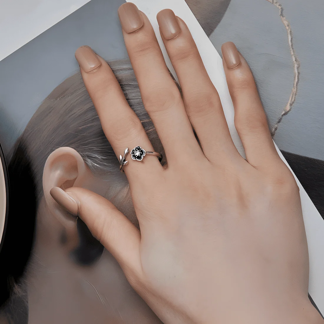 Anillo de Flor Púrpura <myexti><span>Plata de Ley 925, chapada en oro blanco, esmaltado a mano con circonitas - ajustable</span></myexti> - Imagen 2