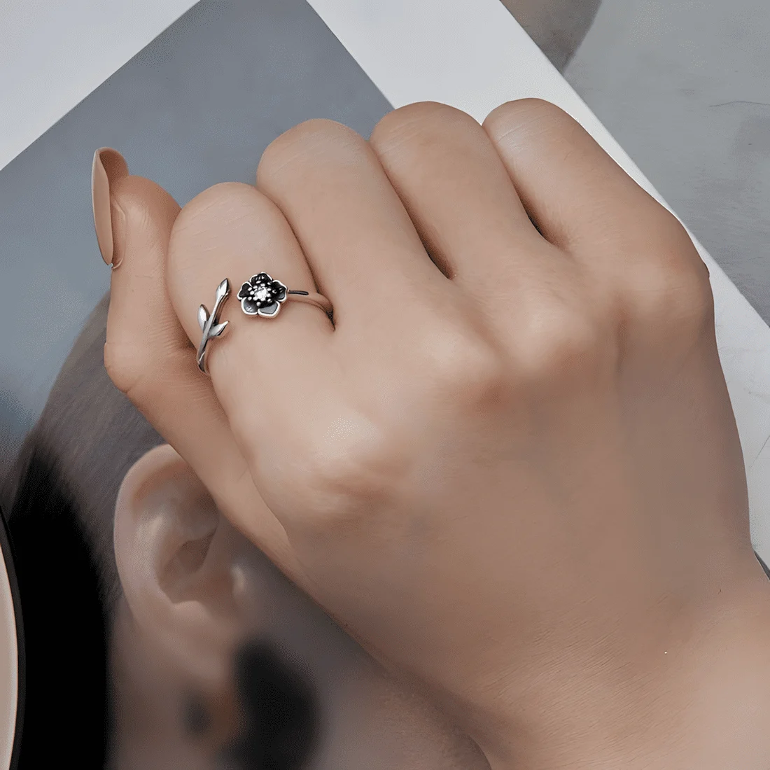 Anillo de Flor Púrpura <myexti><span>Plata de Ley 925, chapada en oro blanco, esmaltado a mano con circonitas - ajustable</span></myexti> - Imagen 4