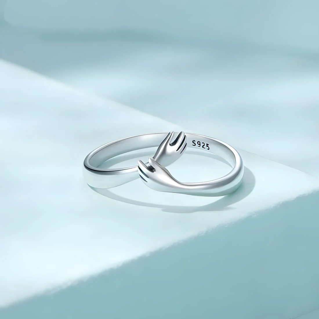 Anillo Abrazo <myexti><span>Plata de Ley 925, chapada en oro blanco, con detalles de manos - ajustable</span></myexti> - Imagen 4