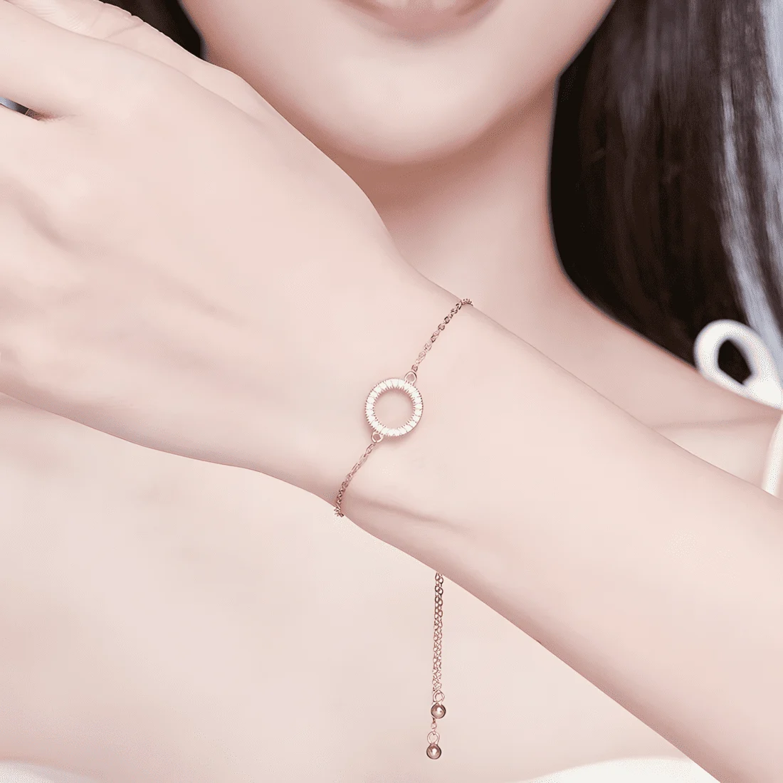 Pulsera Círculo de Brillo <myexti><span>Plata de Ley 925, chapada en oro rosa, con circonitas y longitud ajustable</span></myexti> - Imagen 2