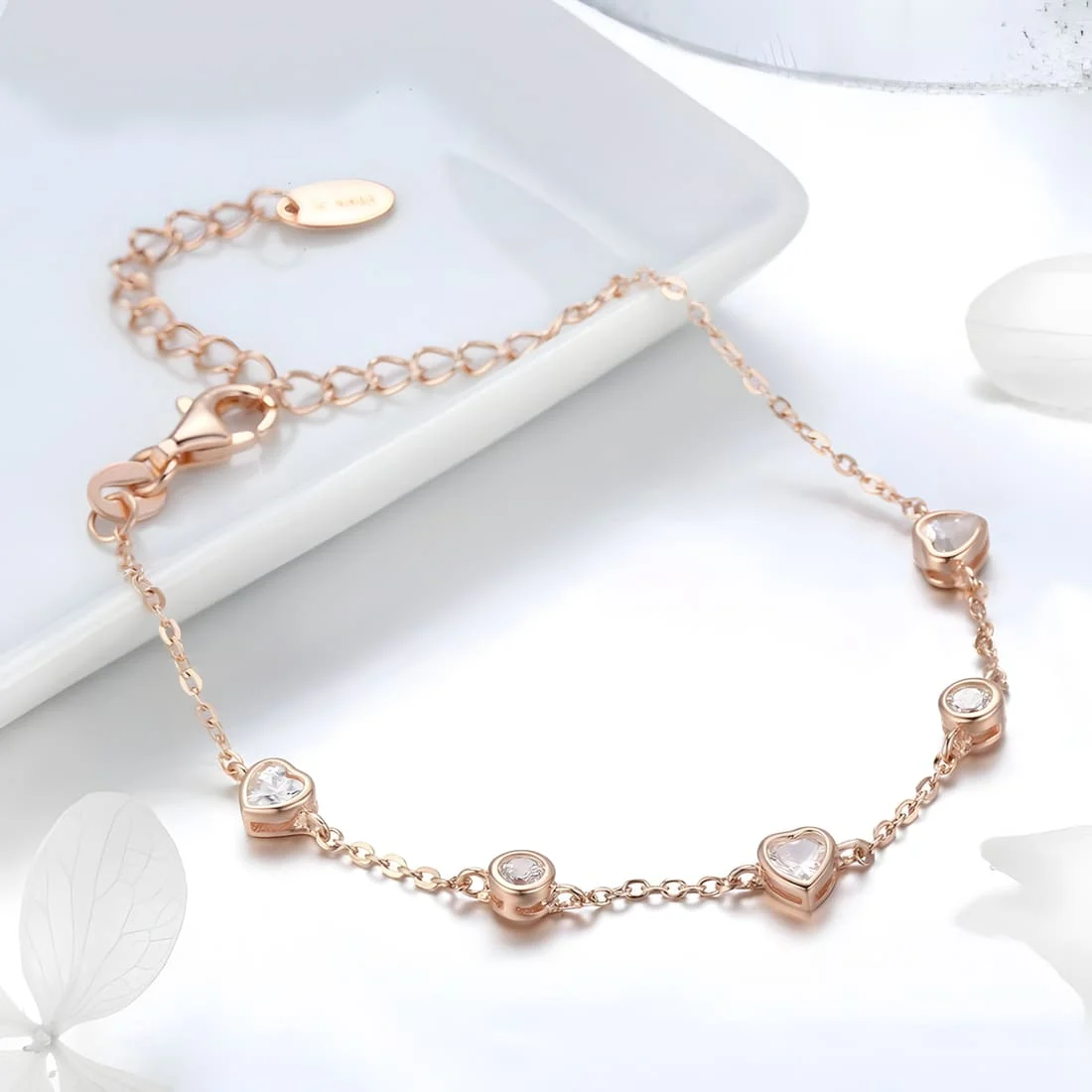 Pulsera Corazones Brillantes <myexti><span>Plata de Ley 925, chapada en oro rosa, con circonitas y longitud ajustable</span></myexti> - Imagen 5
