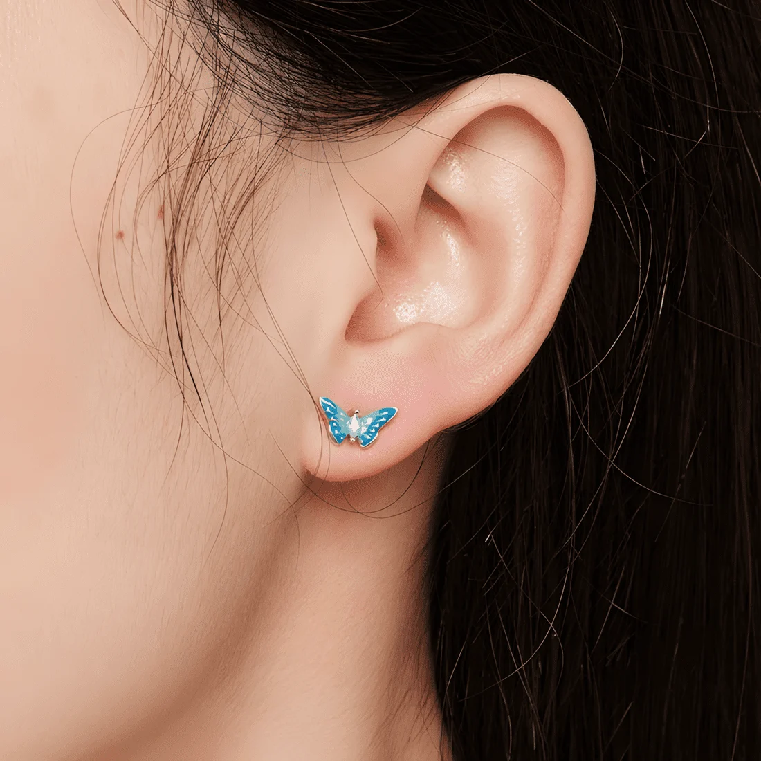 Pendientes de Botón Mariposa Azul <myexti><span>Plata de Ley 925, chapada en oro blanco, esmaltado a mano, con circonitas azul claro</span></myexti> - Imagen 2