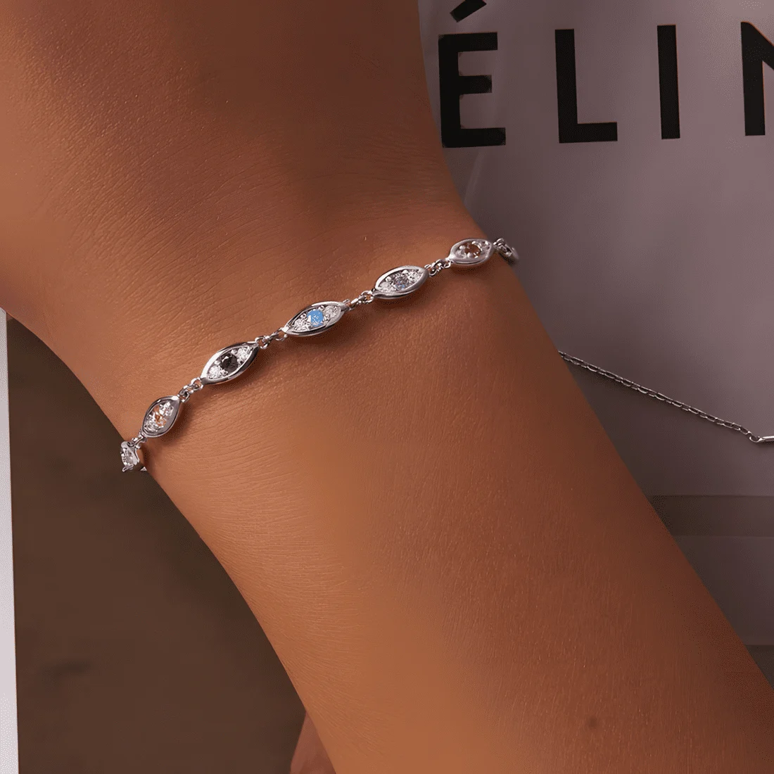 Pulsera Ojos Protectores <myexti><span>Plata de Ley 925, chapada en oro blanco, con circonitas de colores y longitud ajustable</span></myexti> - Imagen 2
