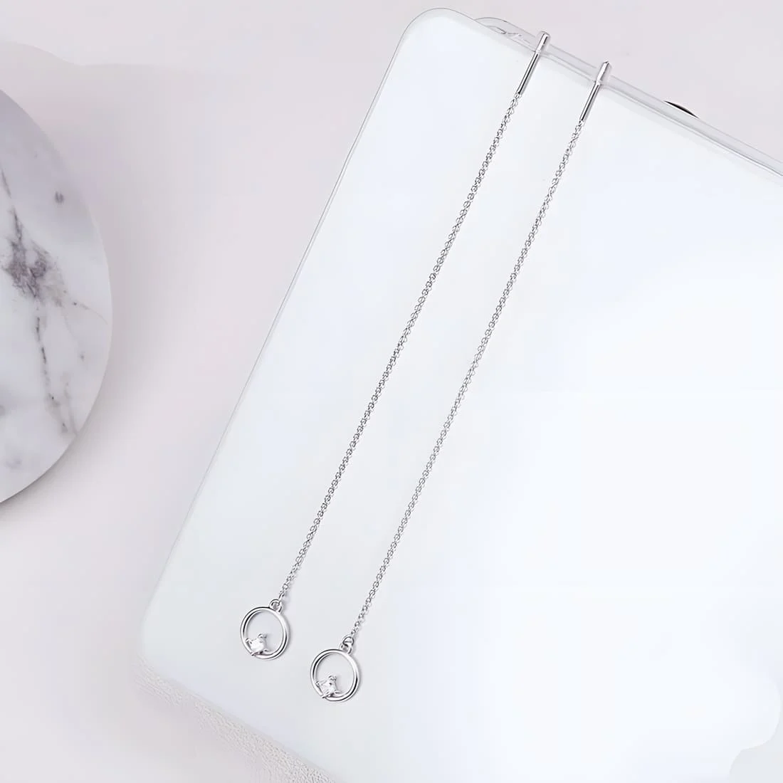 Pendientes de Hilo Circulares <myexti><span>Plata de Ley 925, chapada en oro blanco, con circonitas</span></myexti> - Imagen 4