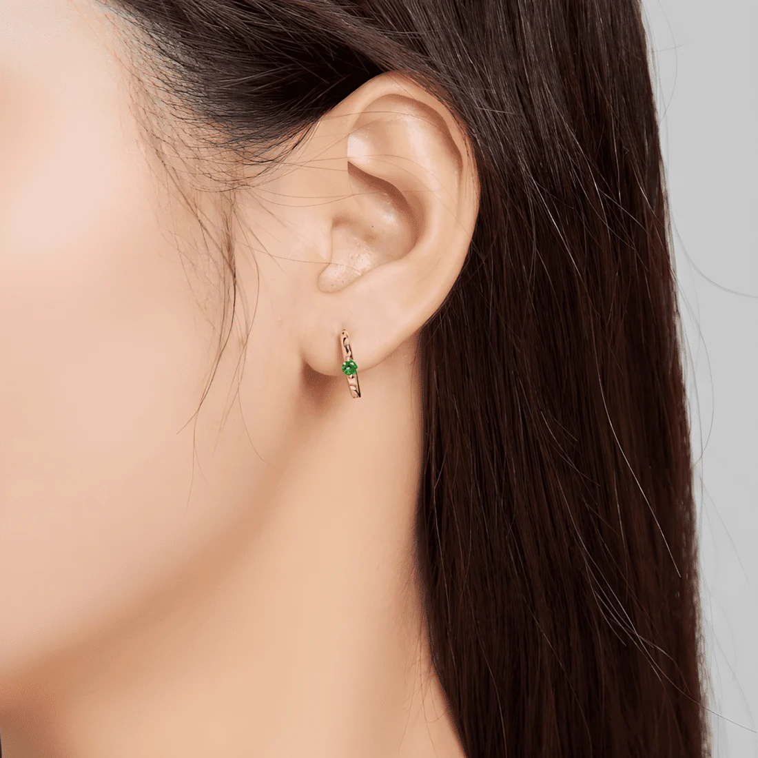 Pendientes de Aro con Solitario <myexti><span>Plata de Ley 925, chapada en oro amarillo, con circonitas verdes</span></myexti> - Imagen 2