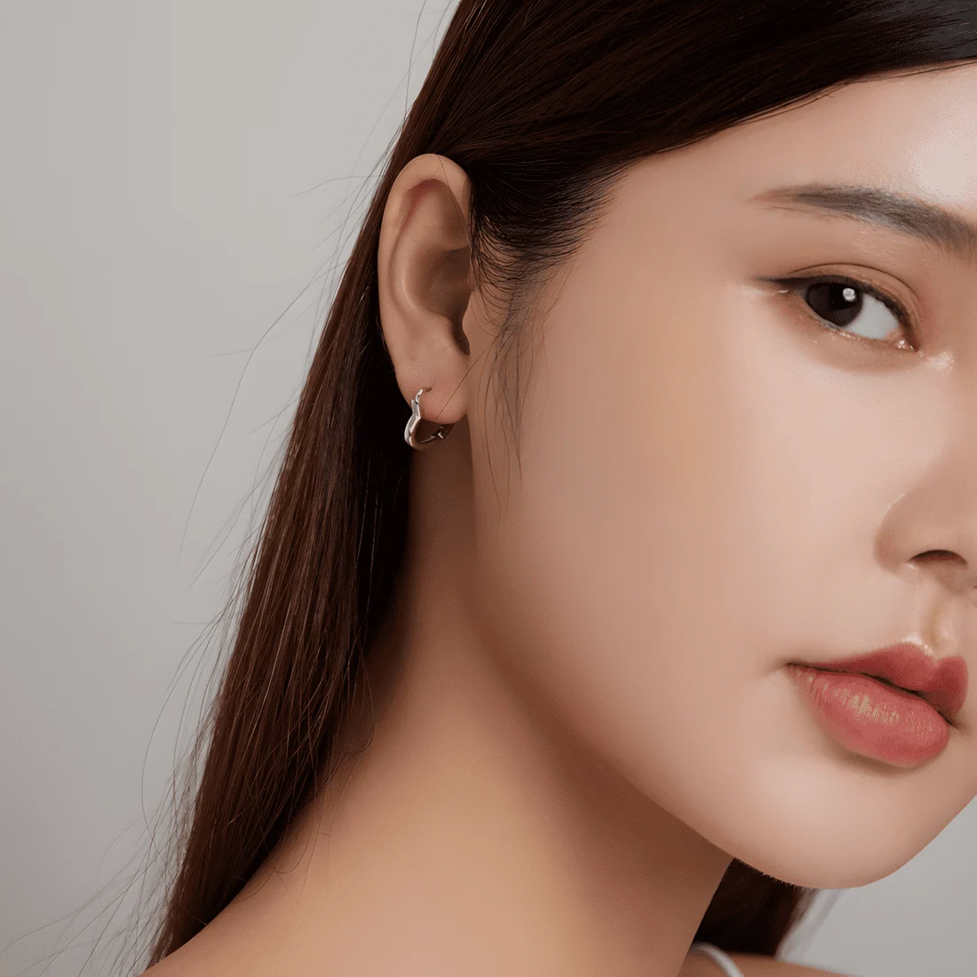 Pendientes de Aro con Corazón <myexti><span>Plata de Ley 925, chapada en oro blanco</span></myexti> - Imagen 4