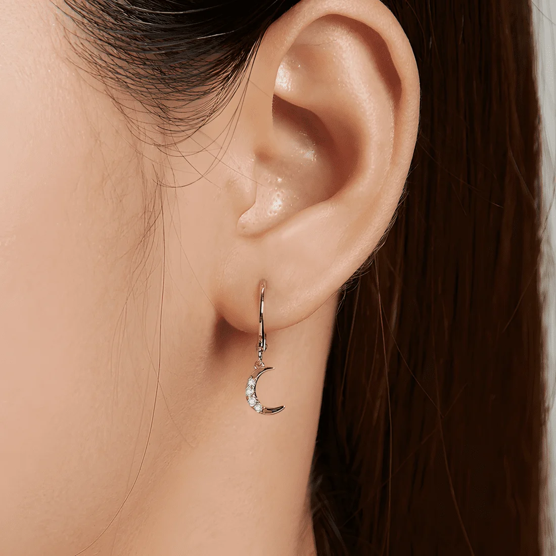 Pendientes Colgantes de Aro con Luna y Estrella <myexti><span>Plata de Ley 925, chapada en oro amarillo, con circonitas</span></myexti> - Imagen 2