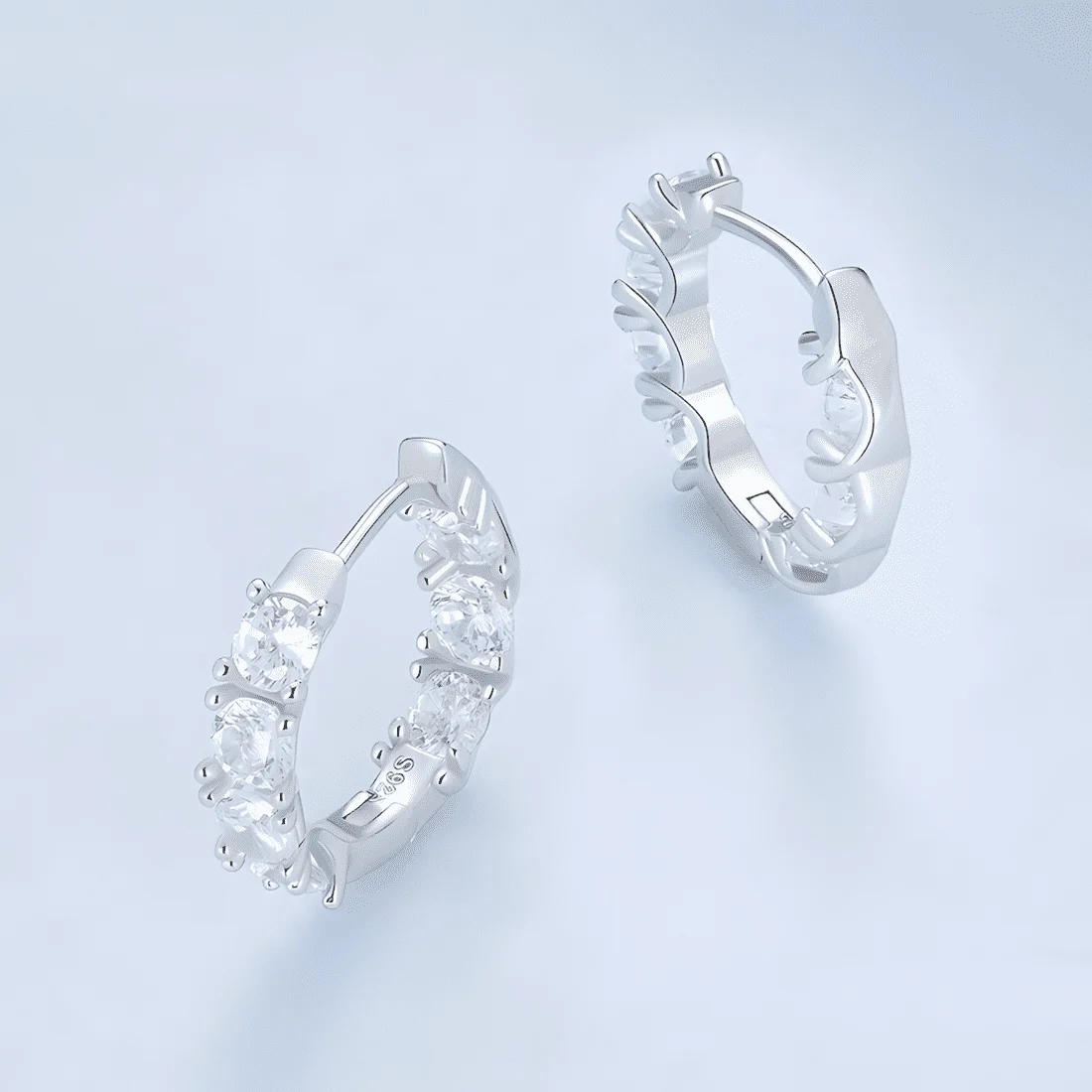 Pendientes de Aro Brillantes <myexti><span>Plata de Ley 925, chapada en oro blanco, con circonitas</span></myexti> - Imagen 4