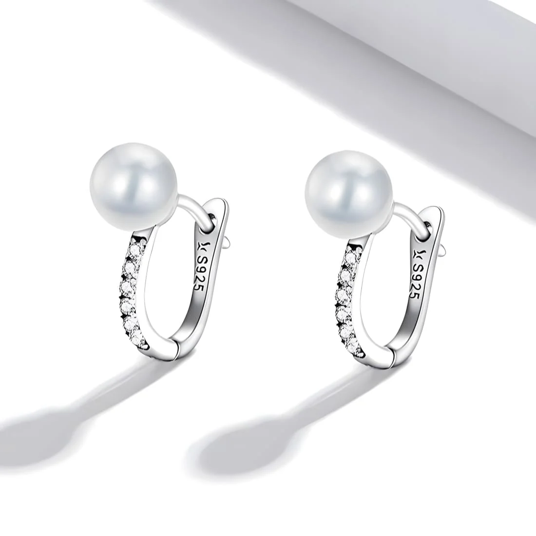 Pendientes de Aro con Perlas <myexti><span>Plata de Ley 925, chapada en oro blanco, con perlas naturales y circonitas</span></myexti> - Imagen 3