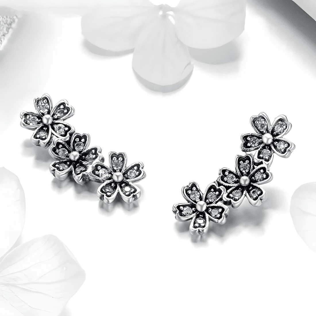 Pendientes de Botón con Flores <myexti><span>Plata de Ley 925, chapada en oro blanco, con circonitas</span></myexti> - Imagen 3