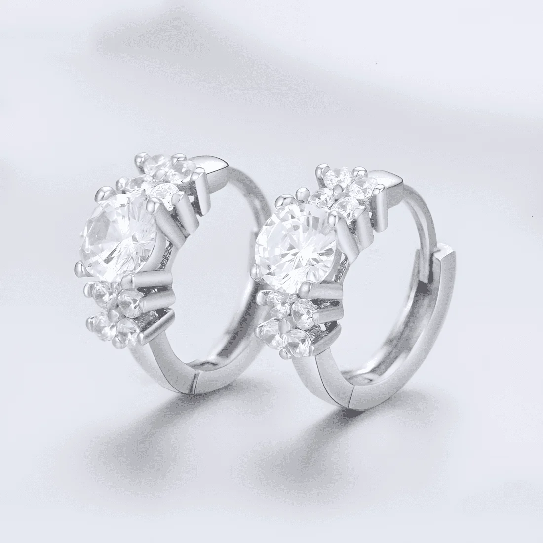 Pendientes de Aro Brillantes <myexti><span>Plata de Ley 925, chapada en oro blanco, con circonitas</span></myexti> - Imagen 3