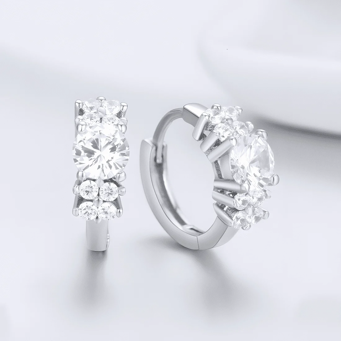 Pendientes de Aro Brillantes <myexti><span>Plata de Ley 925, chapada en oro blanco, con circonitas</span></myexti> - Imagen 4