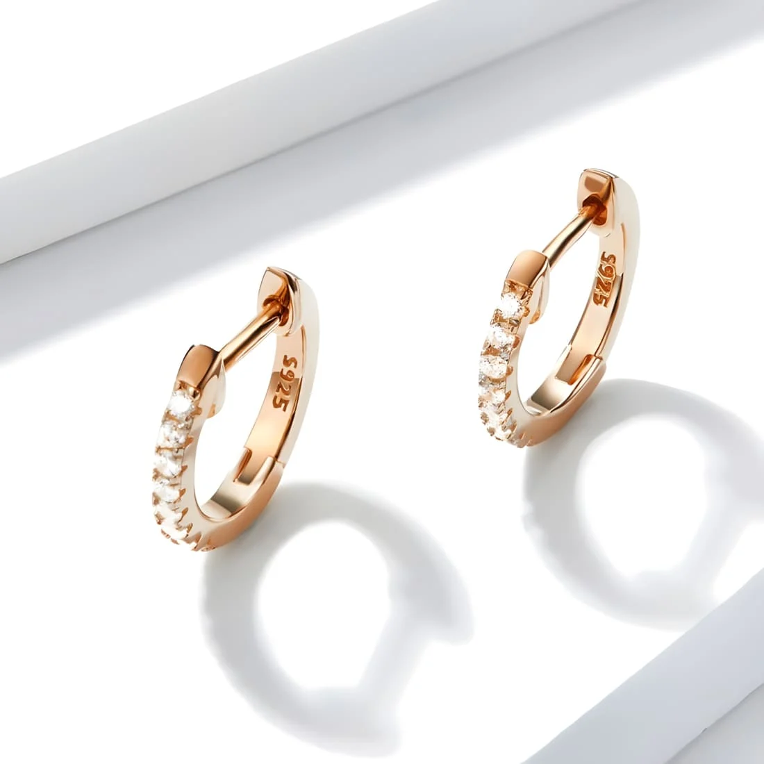 Pendientes de Aro Brillantes <myexti><span>Plata de Ley 925, chapada en oro rosa, con circonitas</span></myexti> - Imagen 3