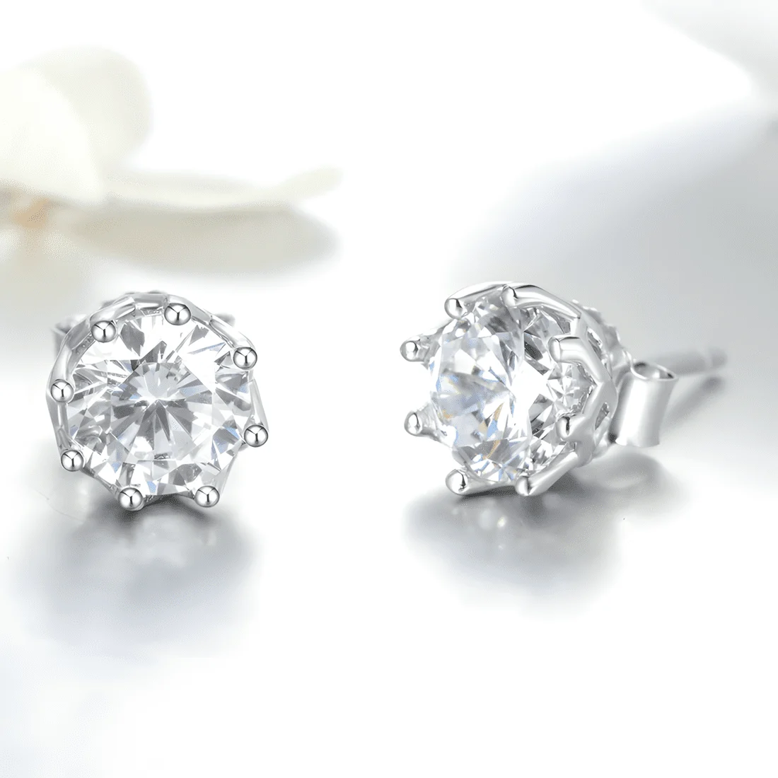 Pendientes de Botón Solitario <myexti><span>Plata de Ley 925, chapada en oro blanco, con circonitas redondas</span></myexti> - Imagen 3