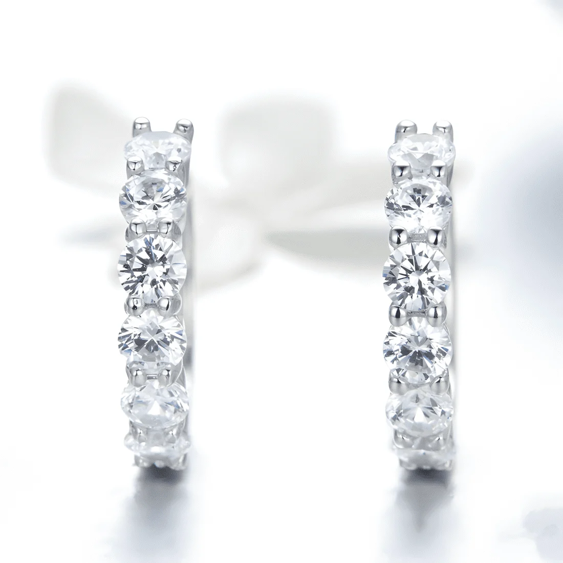 Pendientes de Aro Brillantes <myexti><span>Plata de Ley 925, chapada en oro blanco, con circonitas</span></myexti> - Imagen 3