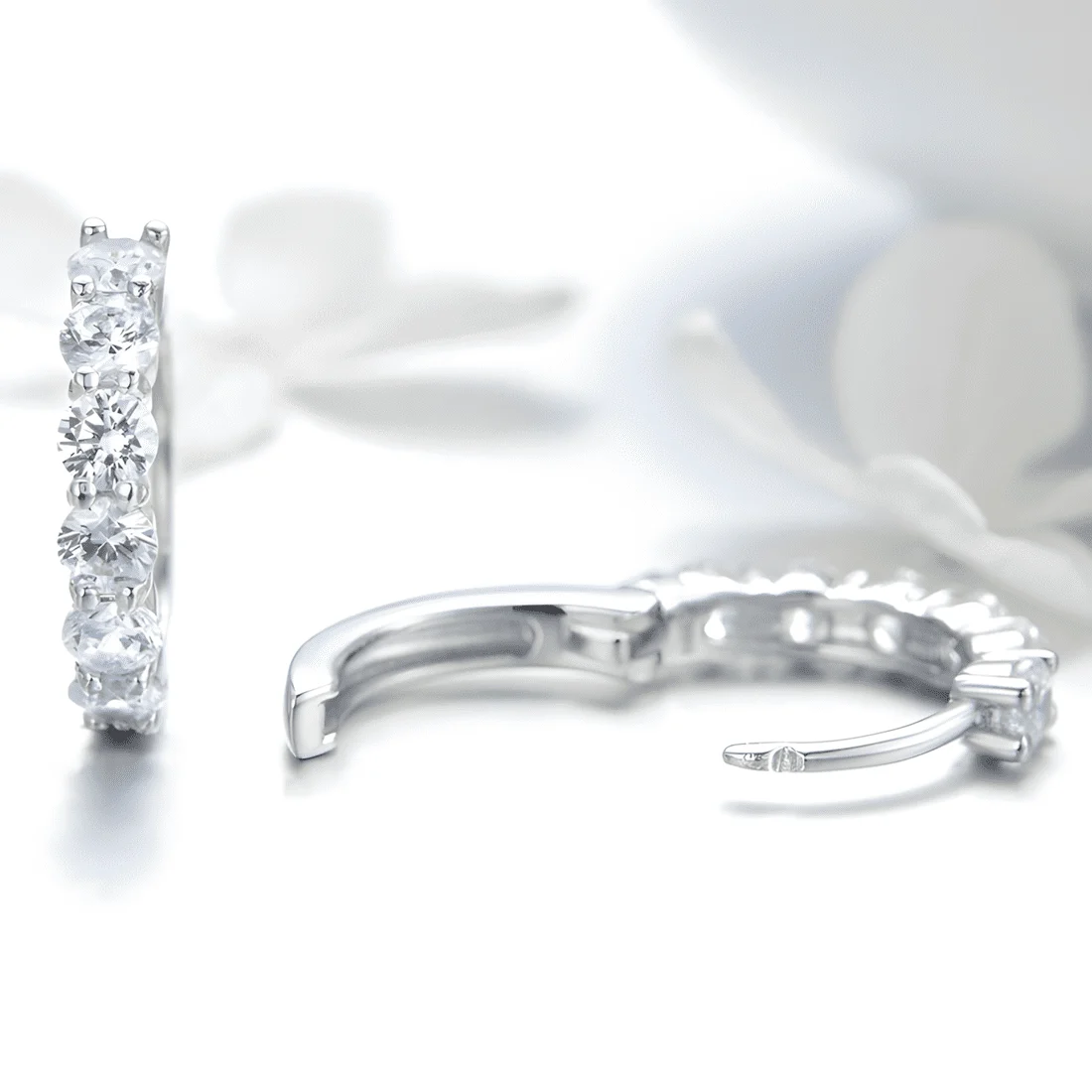 Pendientes de Aro Brillantes <myexti><span>Plata de Ley 925, chapada en oro blanco, con circonitas</span></myexti> - Imagen 5