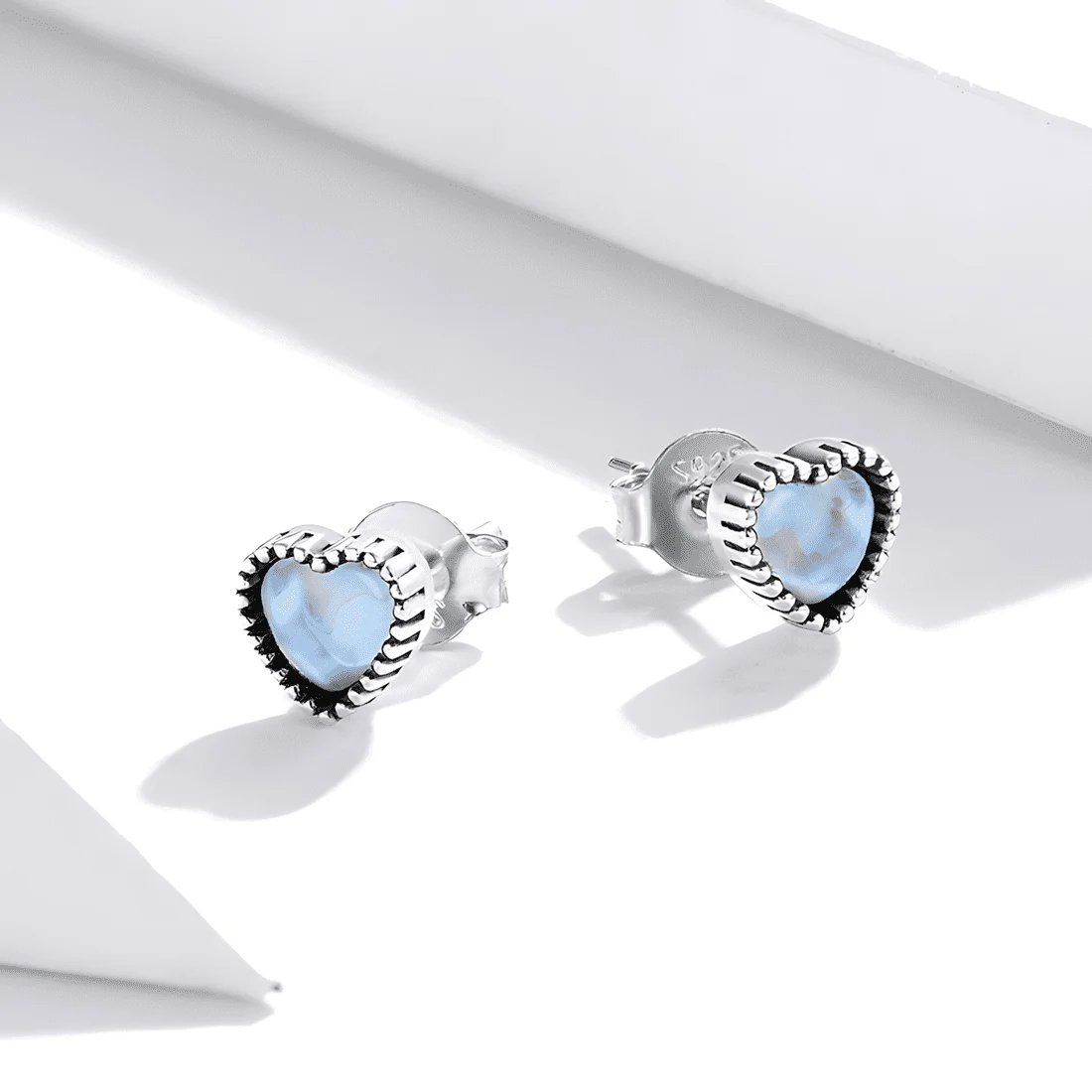 Pendientes de Botón Corazón de Piedra Lunar <myexti><span>Plata de Ley 925, chapada en oro blanco, con piedras lunares en forma de corazón</span></myexti> - Imagen 5