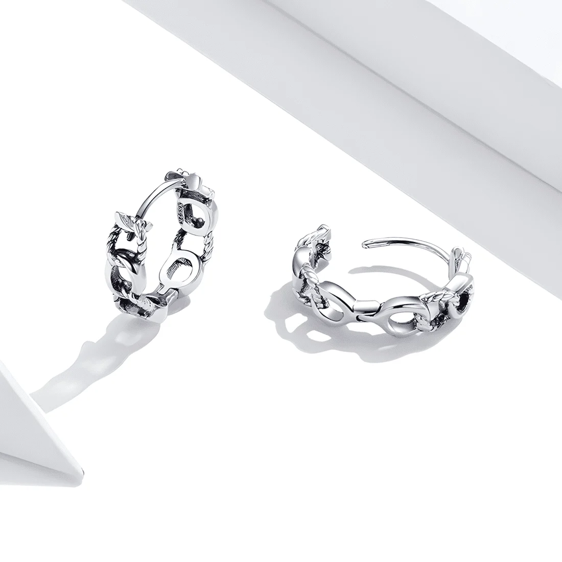 Pendientes de Aro con Cadena <myexti><span>Plata de Ley 925, chapada en oro blanco, con diseño elegante de cadena</span></myexti> - Imagen 4