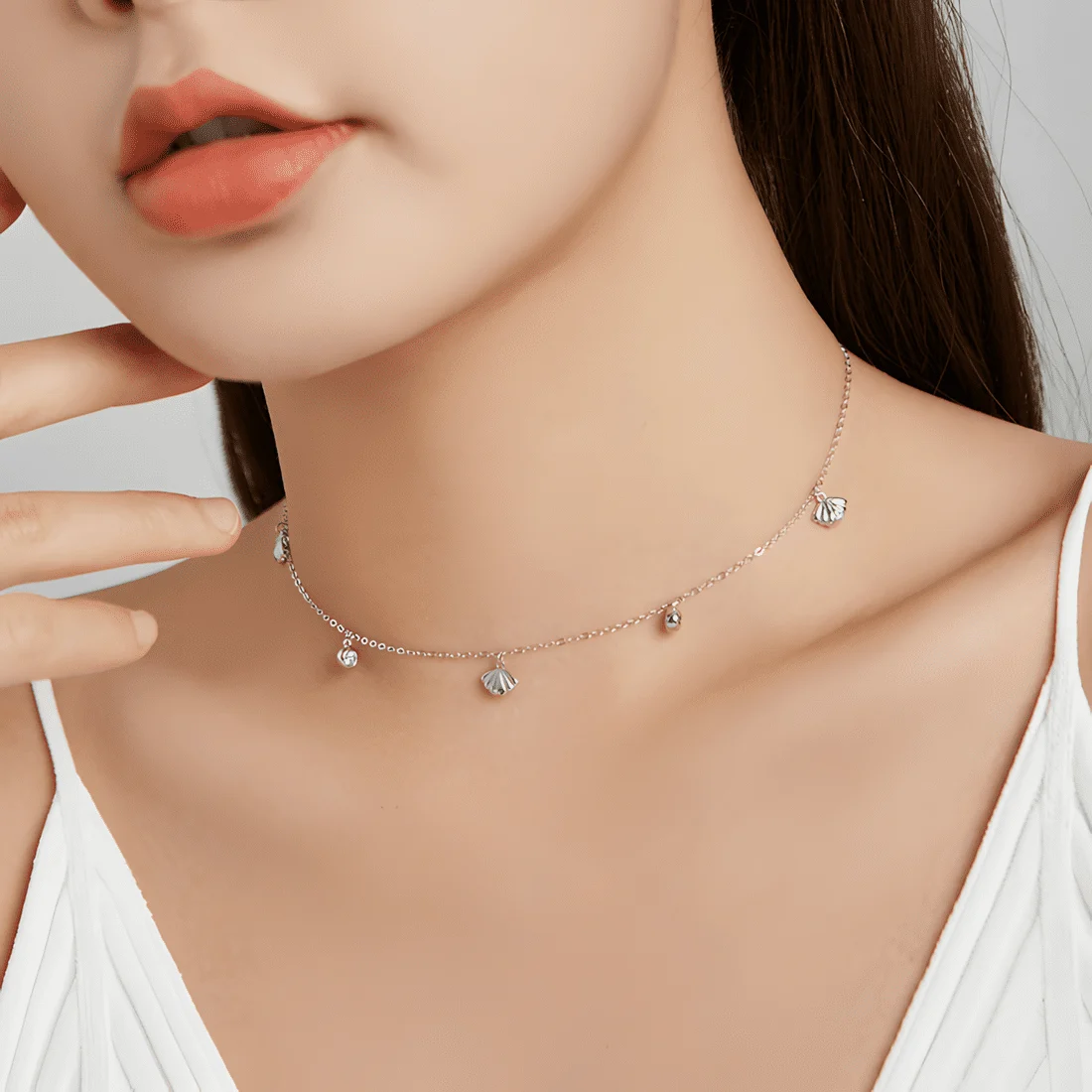 Collar de Conchas <myexti><span>Plata de Ley 925, chapada en oro blanco, con circonitas de colores y longitud ajustable</span></myexti> - Imagen 2