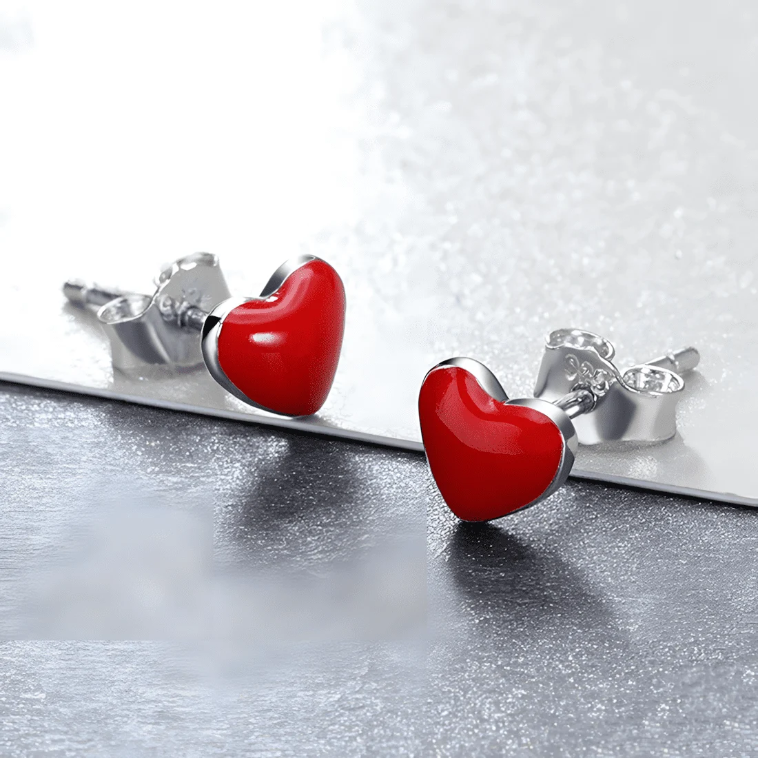 Pendientes de Botón Corazones Rojos <myexti><span>Plata de Ley 925, chapada en oro blanco, esmaltados en rojo</span></myexti> - Imagen 4