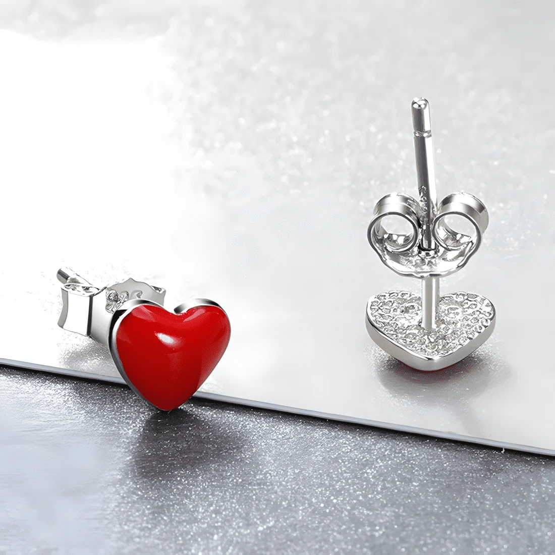 Pendientes de Botón Corazones Rojos <myexti><span>Plata de Ley 925, chapada en oro blanco, esmaltados en rojo</span></myexti> - Imagen 5