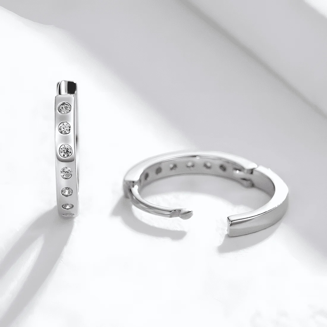 Pendientes de Aro Luminosos <myexti><span>Plata de Ley 925, chapada en oro blanco, con circonitas</span></myexti> - Imagen 4