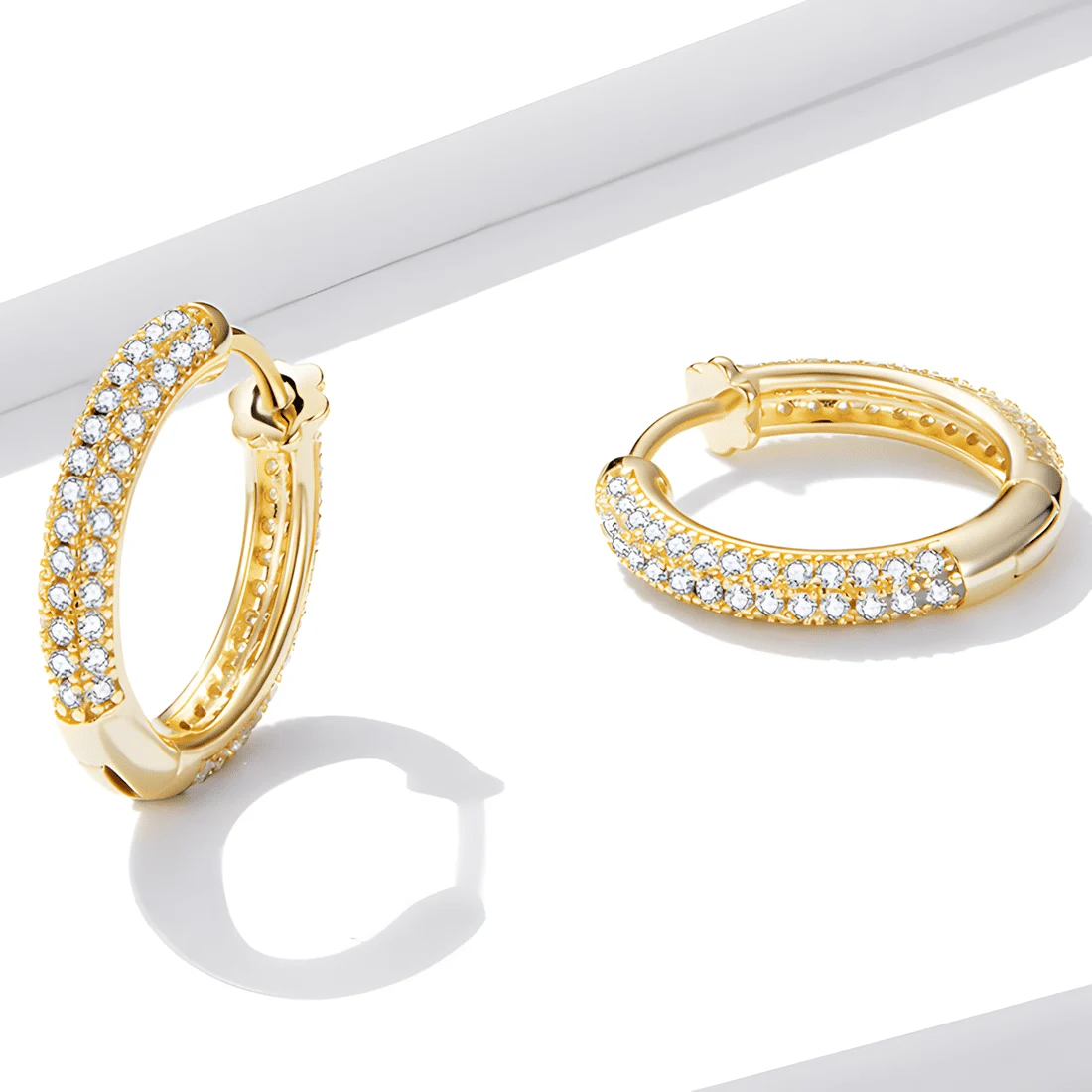 Pendientes de Aro Brillantes <myexti><span>Plata de Ley 925, chapada en oro amarillo, con circonitas</span></myexti> - Imagen 4