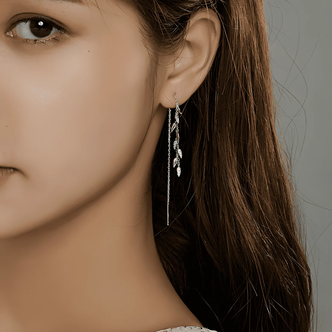 Pendientes de Hilo con Hoja <myexti><span>Plata de Ley 925, chapada en oro blanco, con circonitas</span></myexti> - Imagen 2