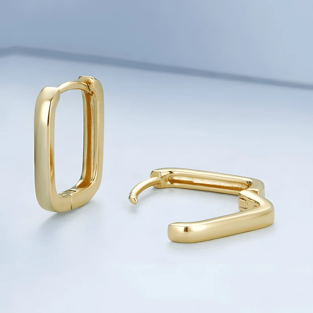 Pendientes de Aro Rectangulares <myexti><span>Plata de Ley 925, chapada en oro amarillo, con diseño minimalista</span></myexti> - Imagen 3