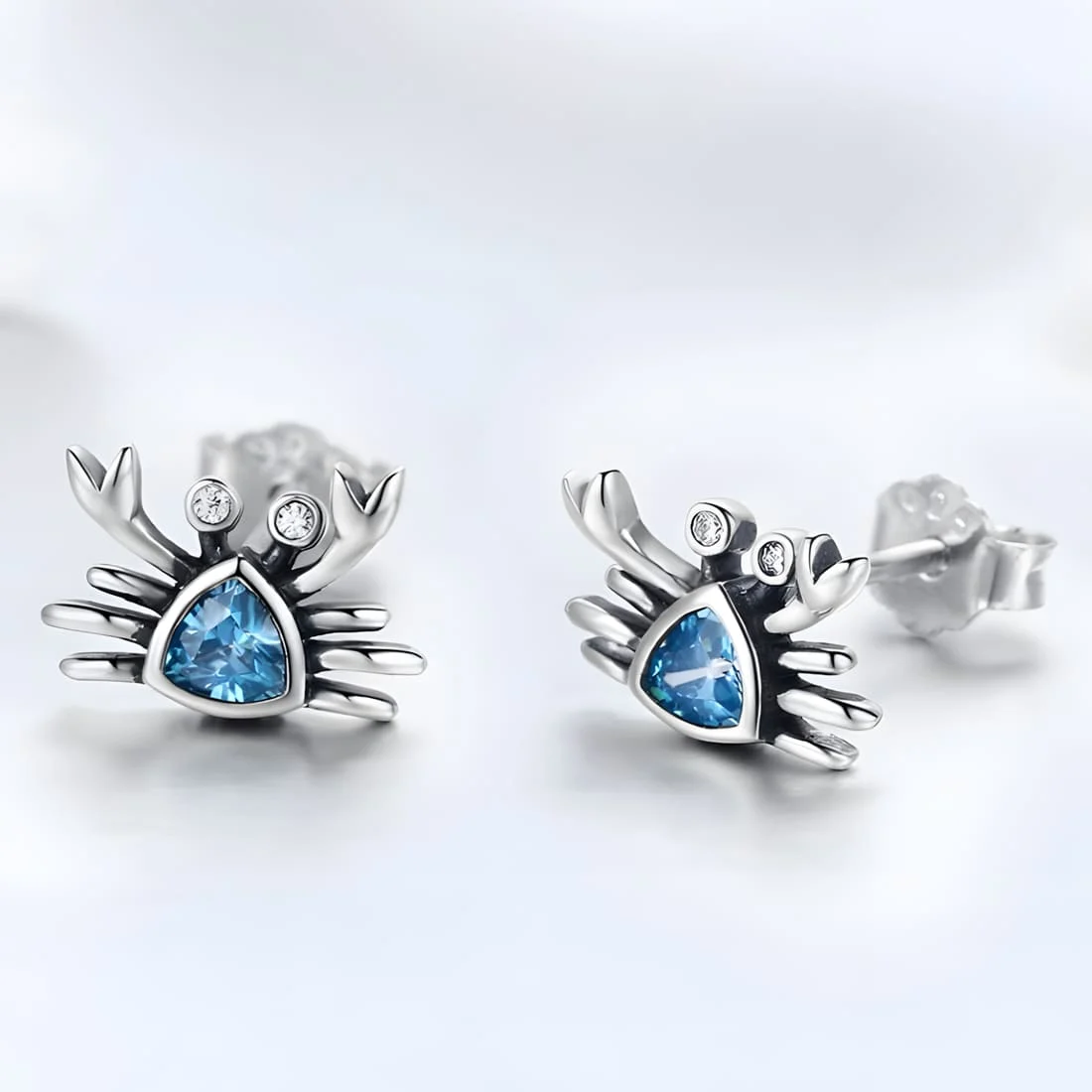 Pendientes de Botón Cangrejo <myexti><span>Plata de Ley 925, chapada en oro blanco, con circonitas azules</span></myexti> - Imagen 3