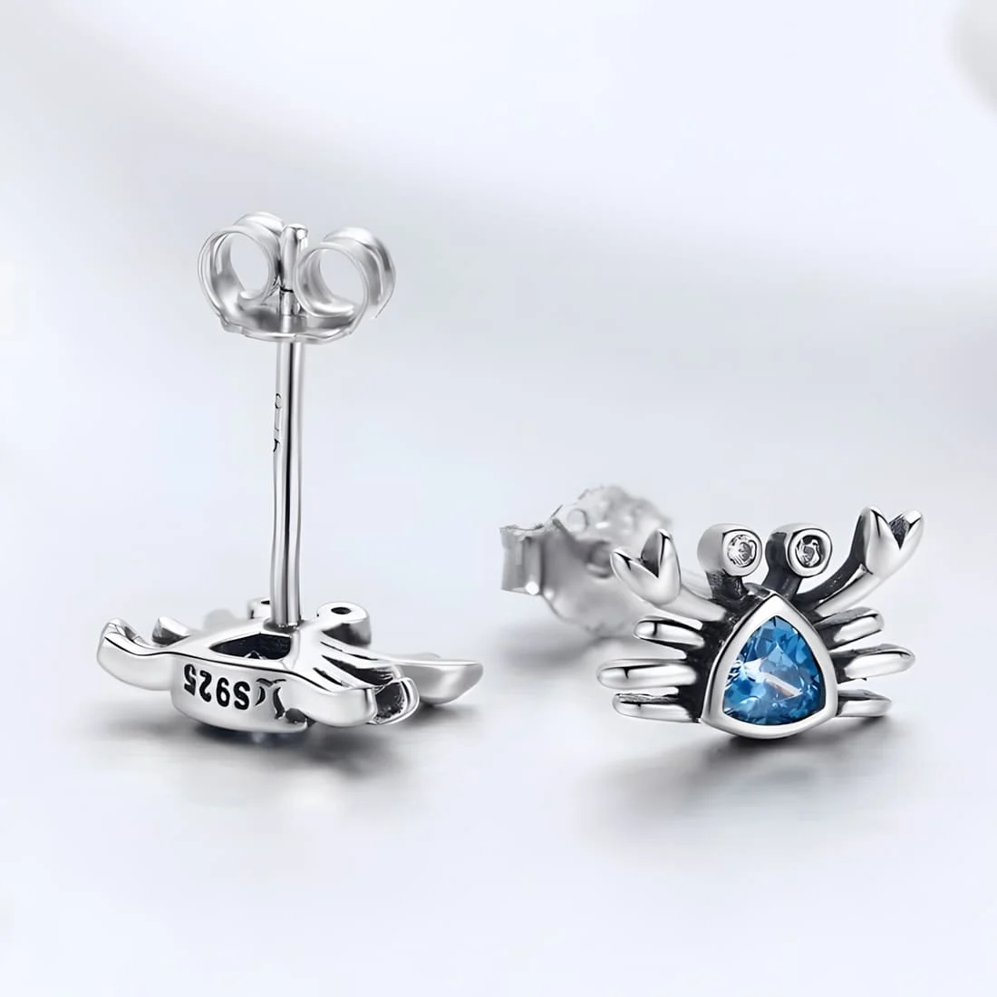 Pendientes de Botón Cangrejo <myexti><span>Plata de Ley 925, chapada en oro blanco, con circonitas azules</span></myexti> - Imagen 4
