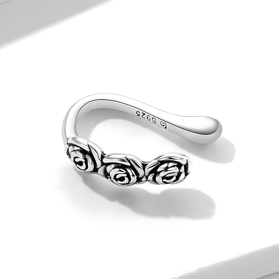 Puño para orejas Rosas <myexti><span>Plata de Ley 925, chapada en oro blanco</span></myexti> - Imagen 3