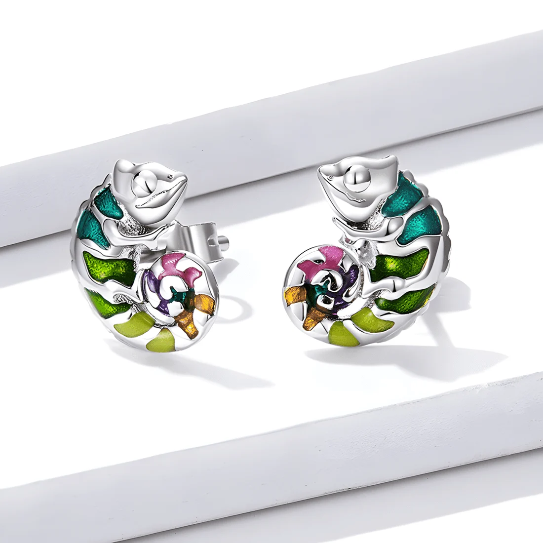 Pendientes de Botón Camaleón <myexti><span>Plata de Ley 925, chapada en oro blanco, esmaltados a mano</span></myexti> - Imagen 3