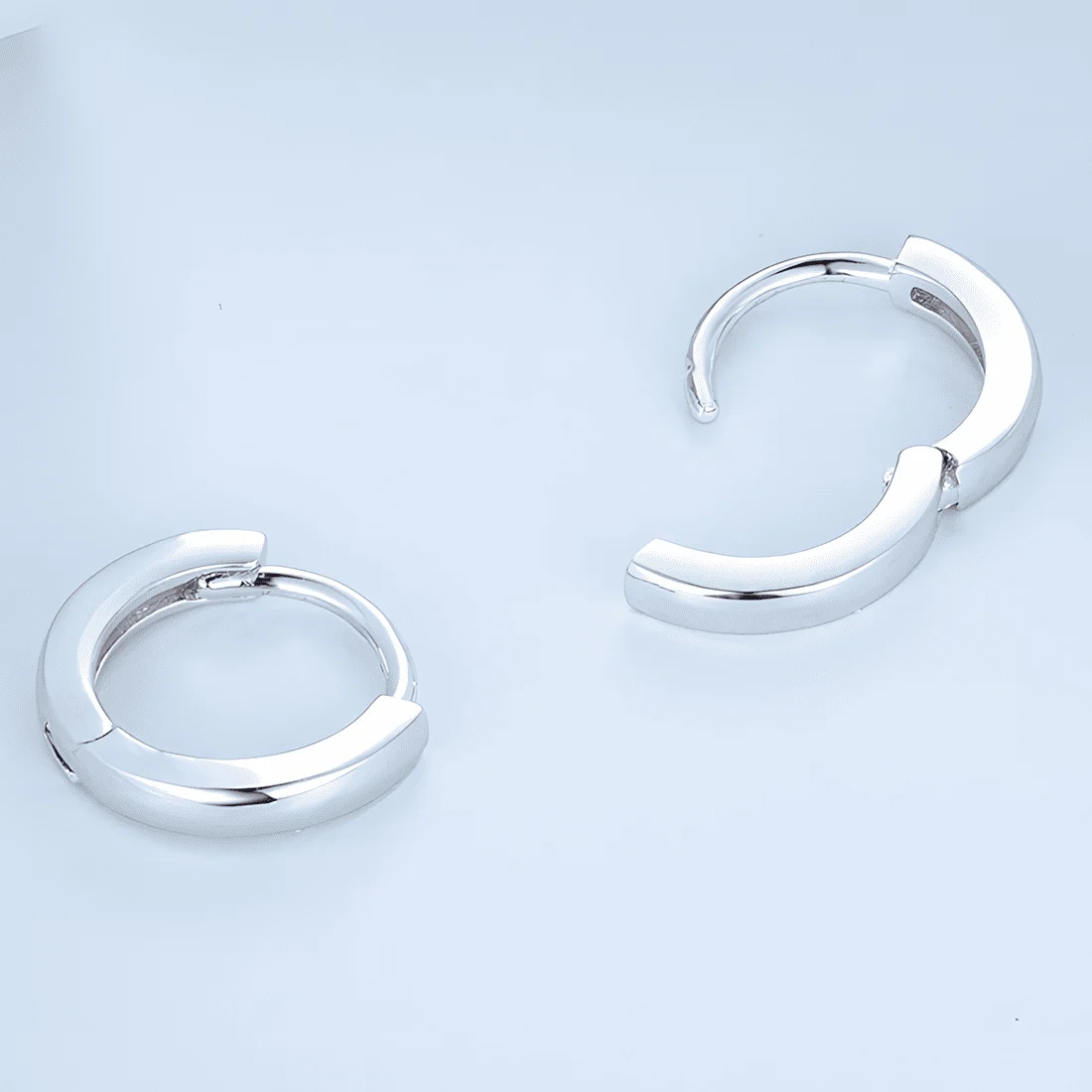 Pendientes de Aro Liso <myexti><span>Plata de Ley 925, chapada en oro blanco</span></myexti> - Imagen 4