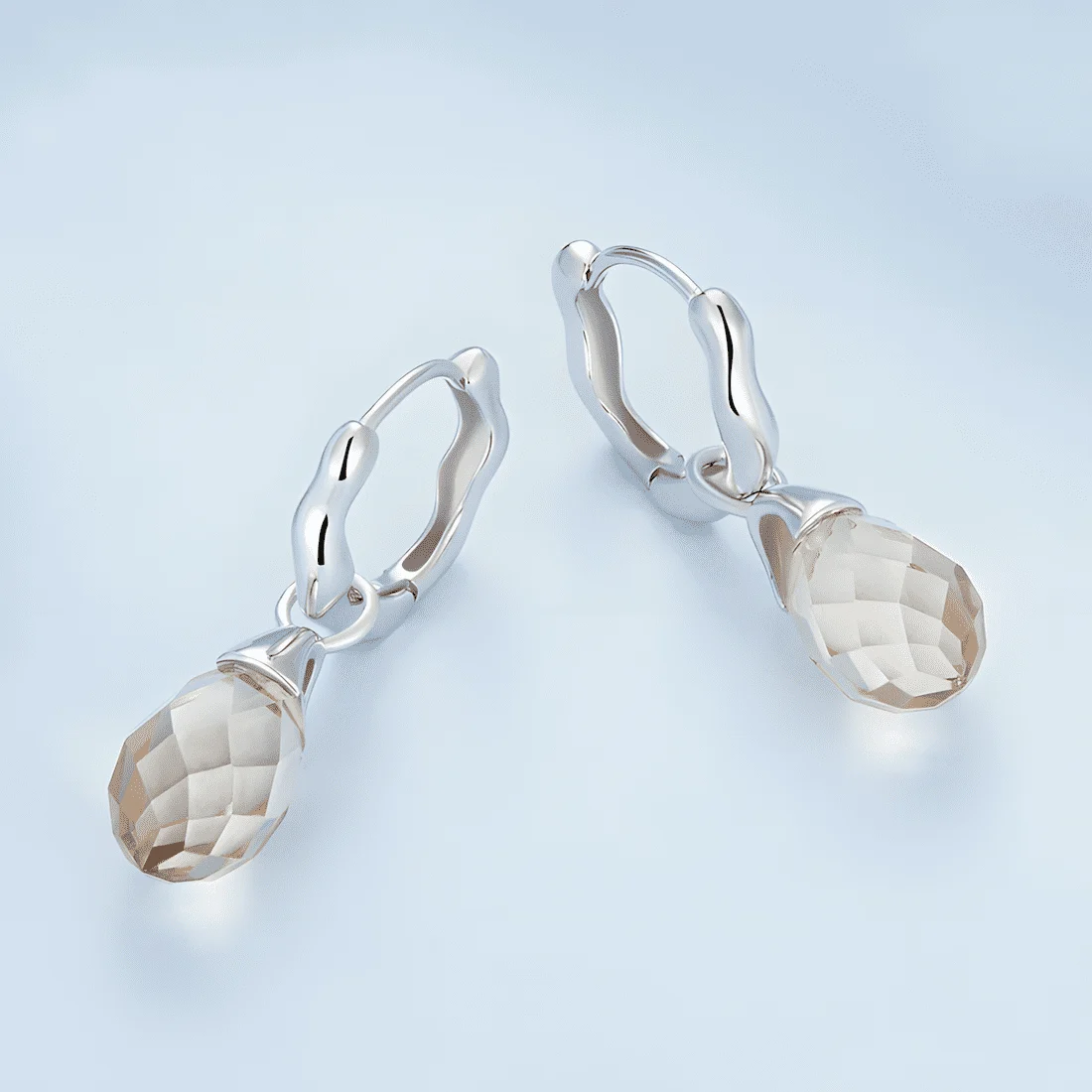 Pendientes de Aro Colgantes <myexti><span>Plata de Ley 925, chapada en oro blanco, con circonitas color champán</span></myexti> - Imagen 4