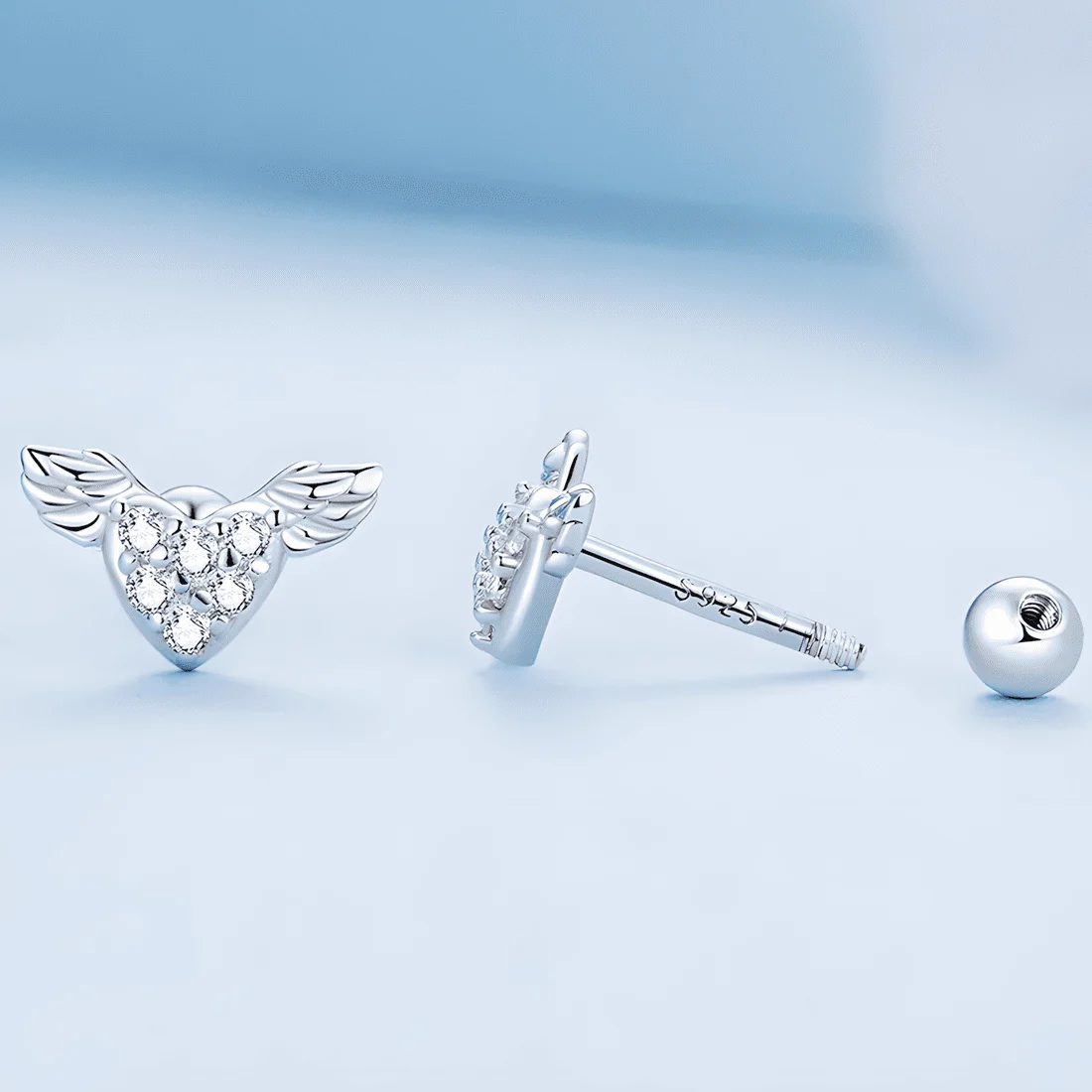 Pendientes de Botón Corazón Alado <myexti><span>Plata de Ley 925, chapada en oro blanco, con circonitas</span></myexti> - Imagen 4