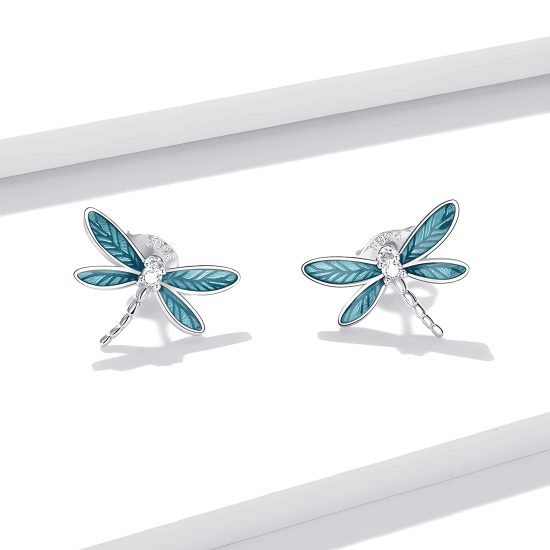 Pendientes de Libélula <myexti><span>Plata de Ley 925, chapada en oro blanco, con esmalte verde y circonitas</span></myexti> - Imagen 3