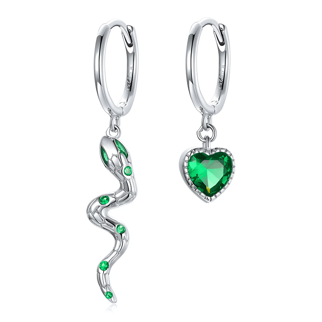 Pendientes Serpiente con Corazón Verde <myexti><span>Plata de Ley 925, chapada en oro blanco, con colgantes de circonitas verdes</span></myexti>