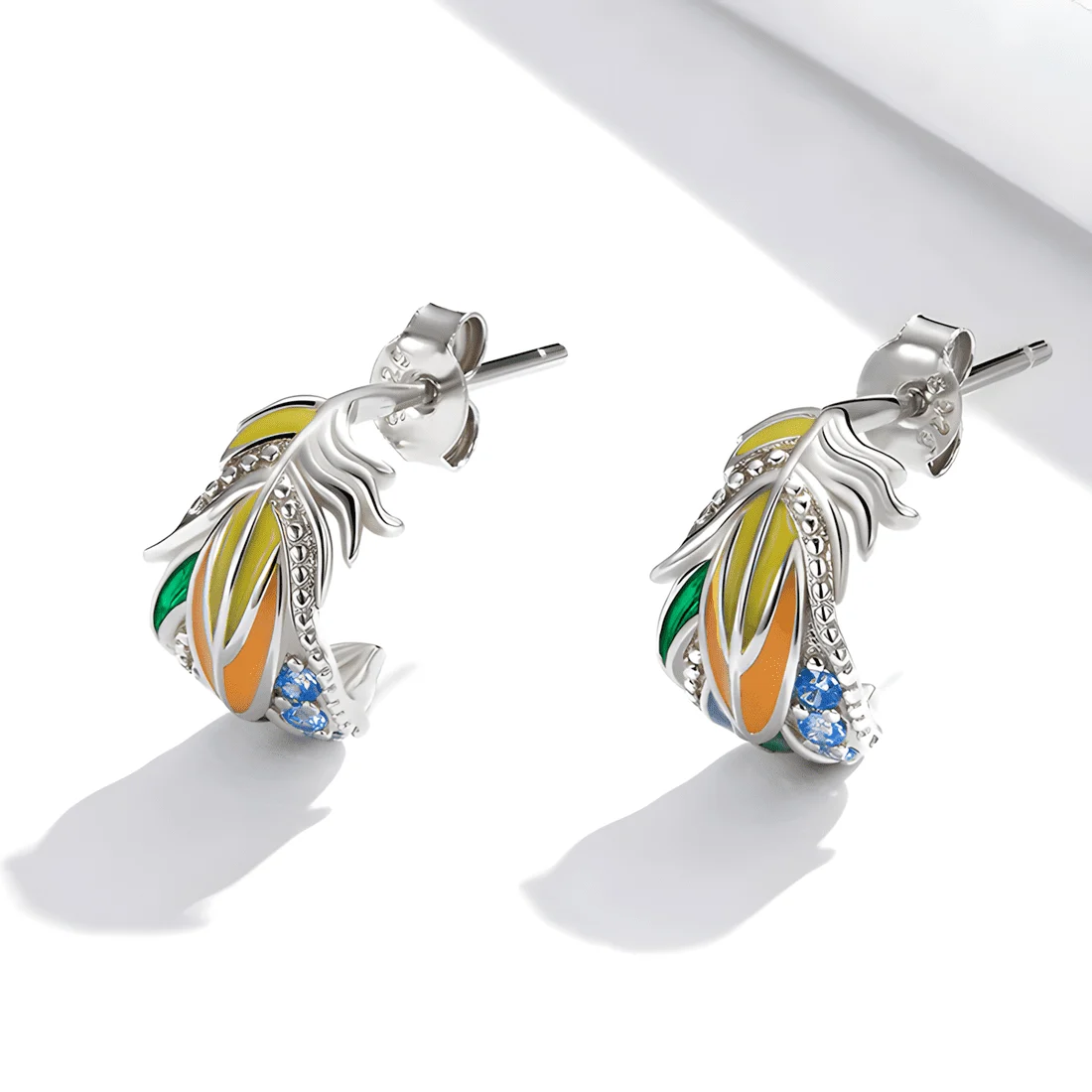 Pendientes de Aro con Plumas <myexti><span>Plata de Ley 925, chapada en oro blanco, esmaltados a mano, con circonitas</span></myexti> - Imagen 4