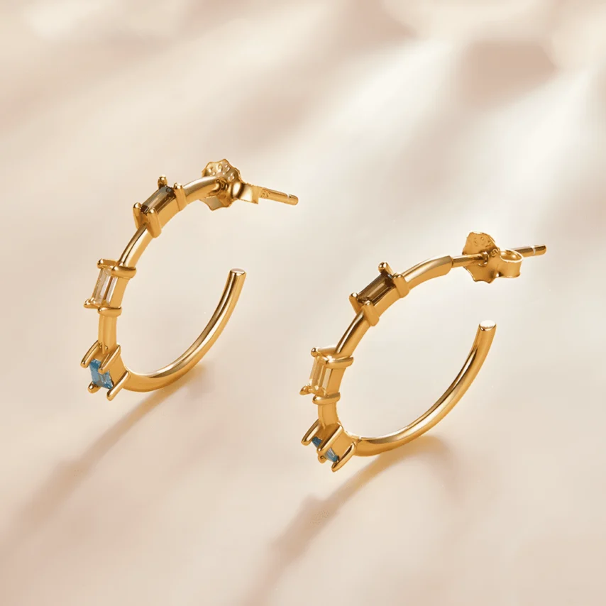 Pendientes de Aro Baguette <myexti><span>Plata de Ley 925, chapada en oro amarillo, con circonitas azules y amarillas</span></myexti> - Imagen 3