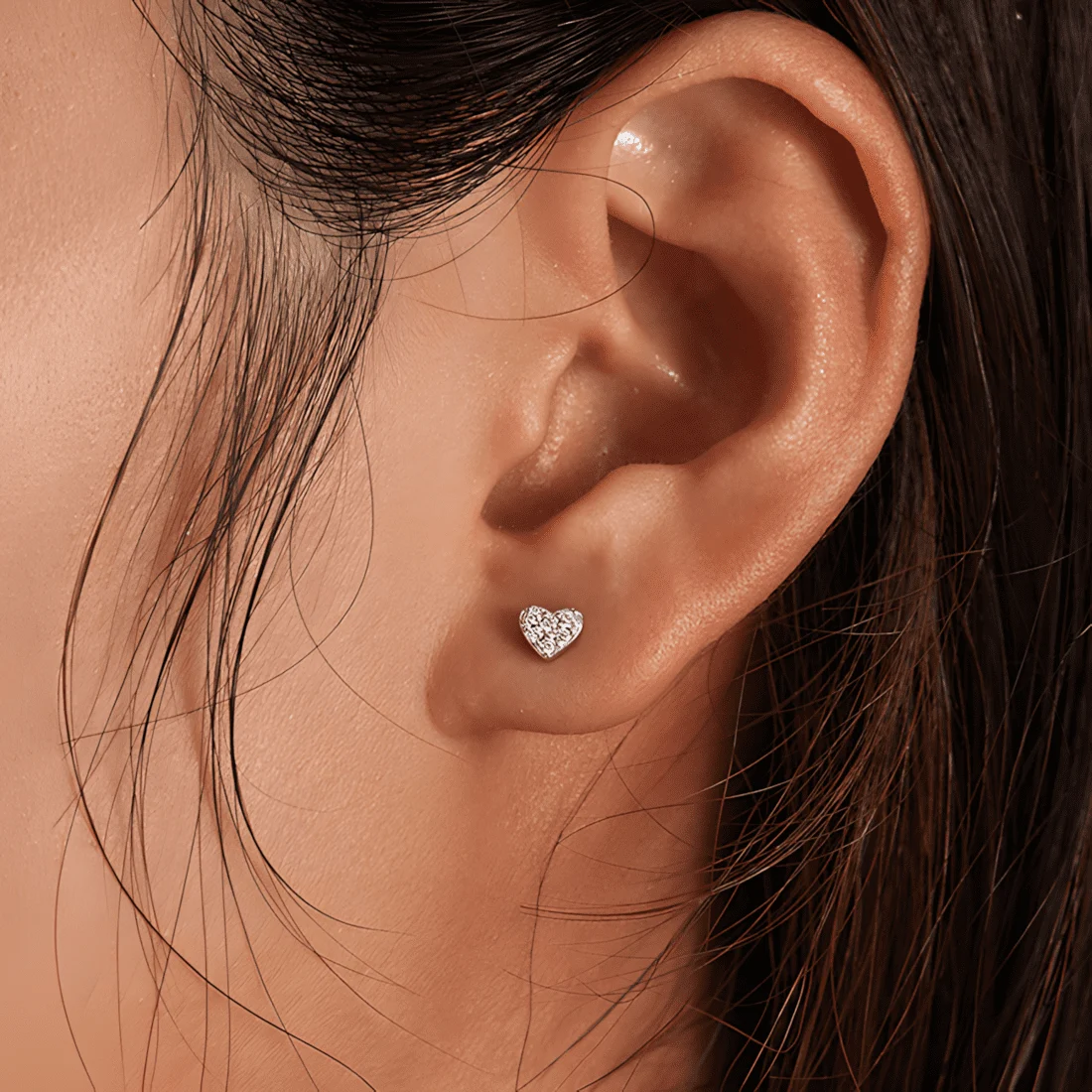 Pendientes de Botón Corazones Brillantes <myexti><span>Plata de Ley 925, chapada en oro blanco, con circonitas</span></myexti> - Imagen 2