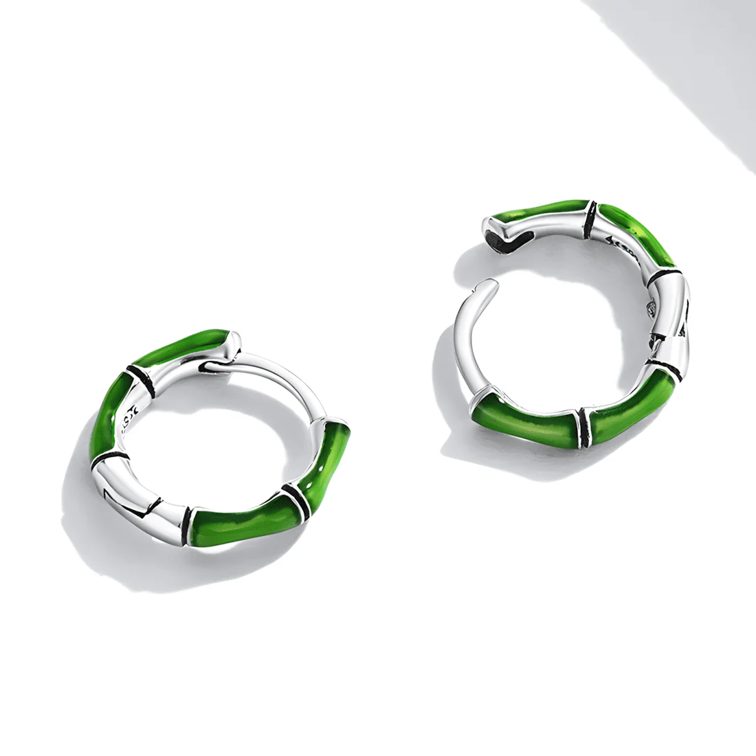 Pendientes de Aro Bambú <myexti><span>Plata de Ley 925, chapada en oro blanco, con esmalte verde</span></myexti> - Imagen 5