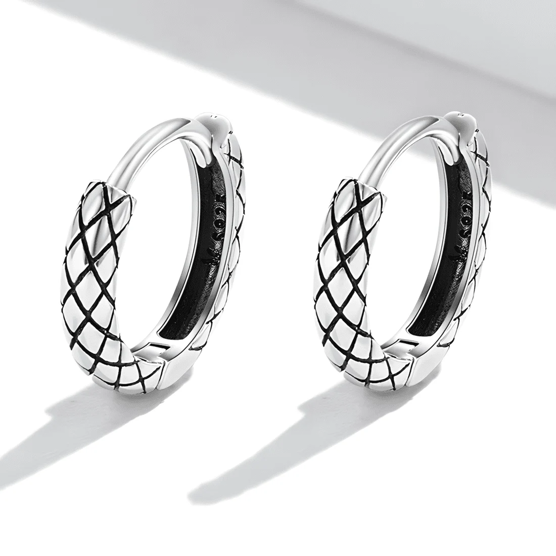 Pendientes de Aro con Piel de Serpiente <myexti><span>Plata de Ley 925, chapada en oro blanco</span></myexti> - Imagen 3