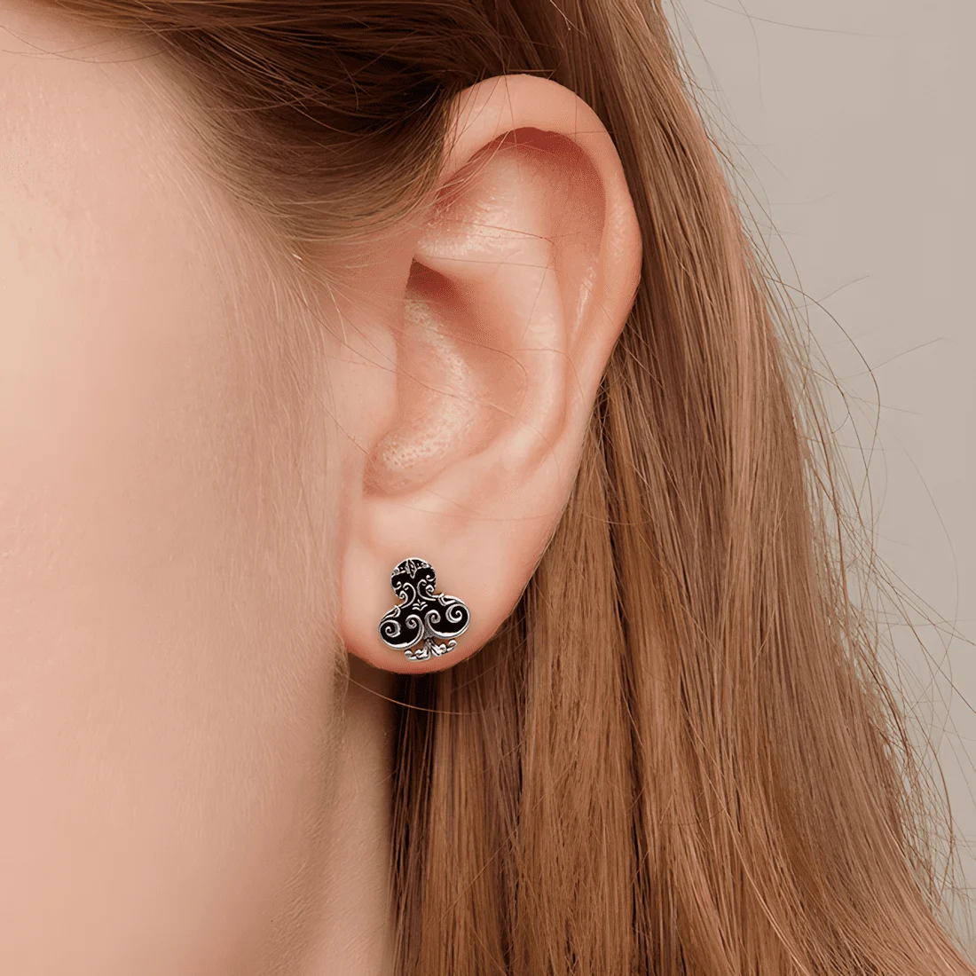 Pendientes de Botón Cuadrado y Flor de Póker <myexti><span>Plata de Ley 925, chapada en oro blanco, con esmalte rojo y negro</span></myexti> - Imagen 2