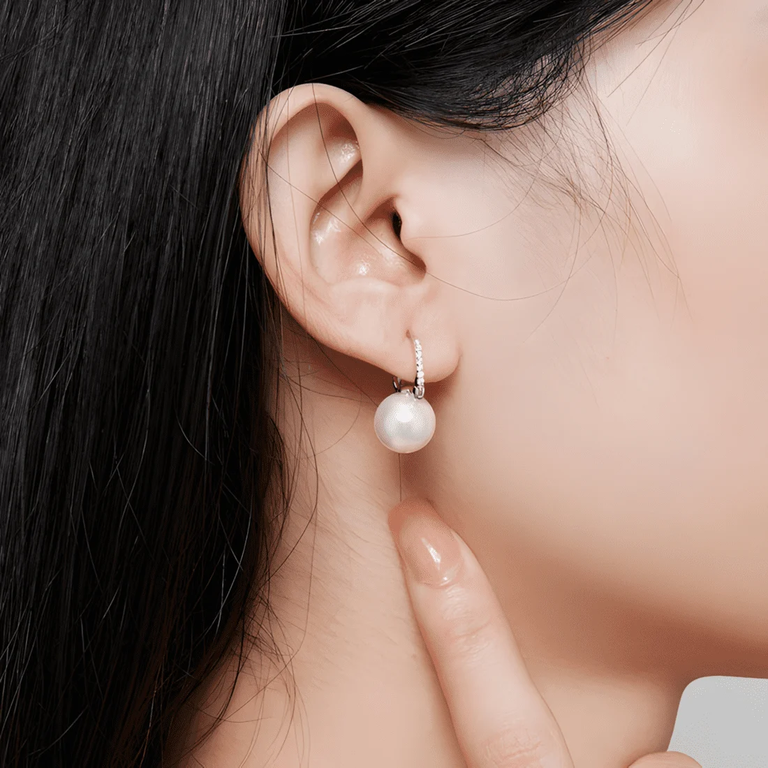 Pendientes Colgantes con Perlas <myexti><span>Plata de Ley 925, chapada en oro blanco, con perlas naturales y circonitas</span></myexti> - Imagen 2