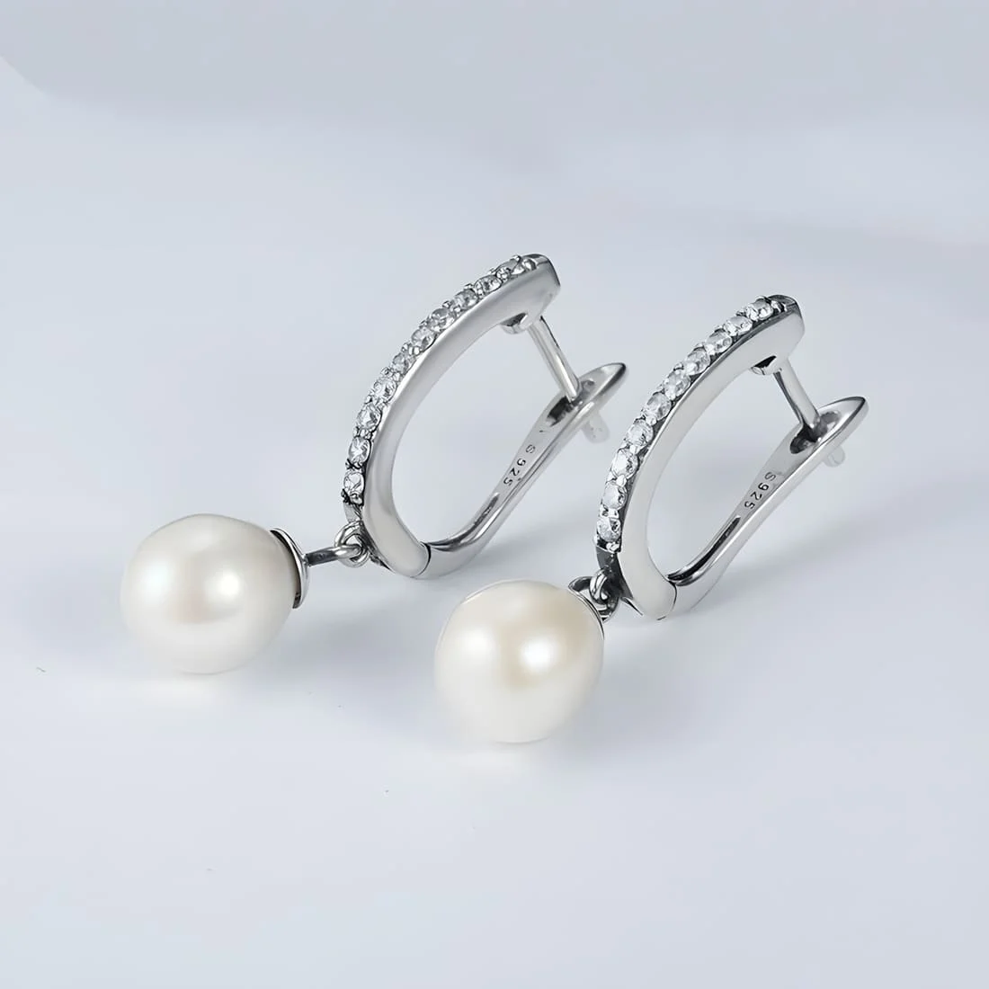 Pendientes de Aro Colgantes con Perlas <myexti><span>Plata de Ley 925, chapada en oro blanco, con circonitas y perlas naturales</span></myexti> - Imagen 3