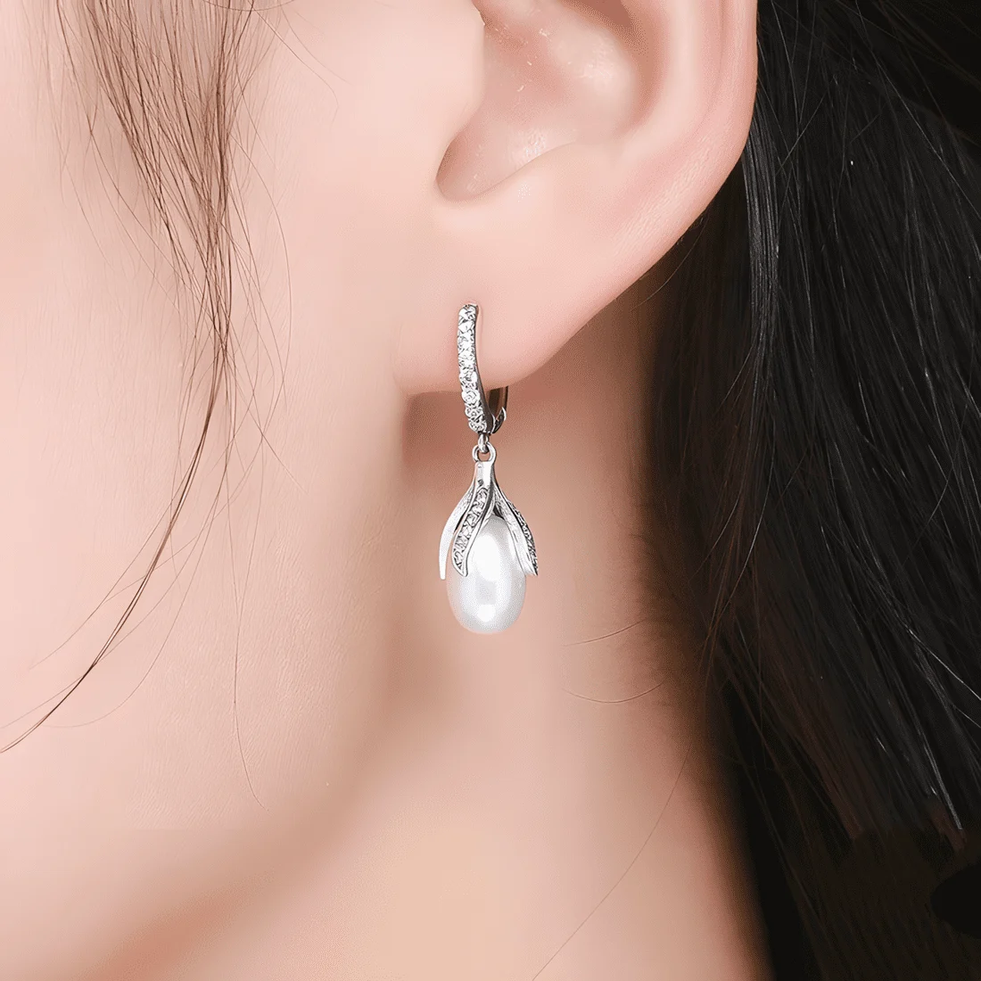 Pendientes de Aro con Perlas Colgantes <myexti><span>Plata de Ley 925, chapada en oro blanco, con circonitas y perlas naturales</span></myexti> - Imagen 2